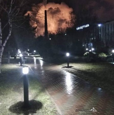 Зарево пожара на «Азовстали» освещает секреты олигарха Ахметова