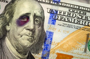 Доллар теряет свое могущество в России