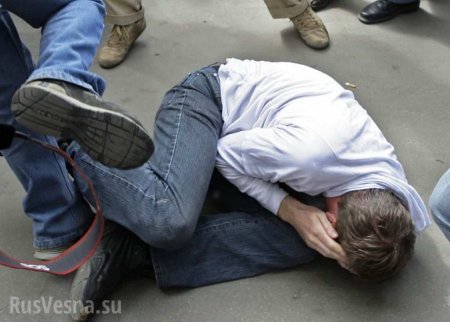 В Запорожье маршрутчик избил протестантского пастора за требование выключить российское радио