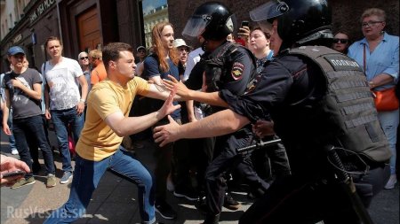 «Это какой-то позор»: 134 задержанных 27 июля москвича уклоняются от службы в армии, — Следком