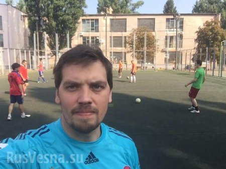 Пиарчик по расписанию: премьер Украины сделал селфи на футболе (ФОТО)