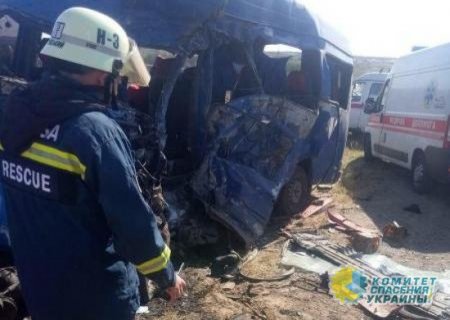 Cмертельное ДТП под Одессой: погибли девять человек