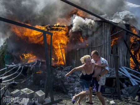 Команда Зеленского «вынуждена строить стену» и отгораживаться от Донбасса (ВИДЕО)