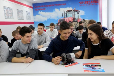 В России открыли учебный класс МТЗ