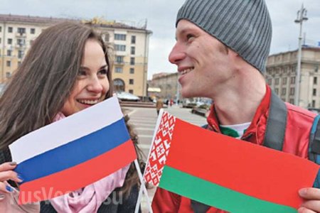 Опрос показал, как белорусы относятся к России