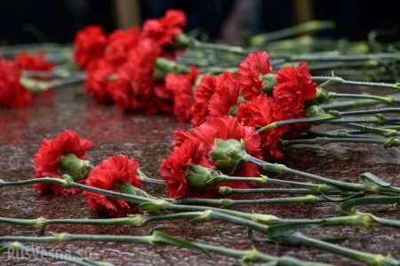 Донбасс помнит! Тридцать безоружных героев против армии карателей (ВИДЕО)