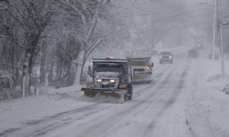 В США снежный шторм оставил без электричества 300 тысяч человек