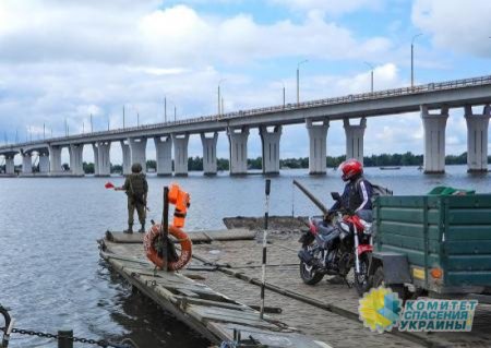 Боевики Зеленского вновь обстреляли Антоновский мост