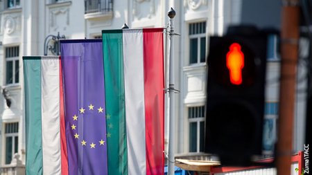 Венгрия заблокировала новый пакет помощи ЕС Украине