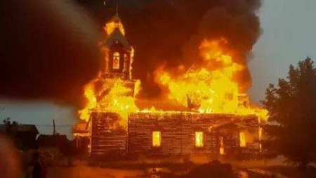 Сожжён храм УПЦ в Николаевской области (ФОТО, ВИДЕО)