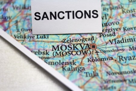 Даешь новые санкции: «ястребы» в Конгрессе недовольны слишком мягкой позицией в отношении России