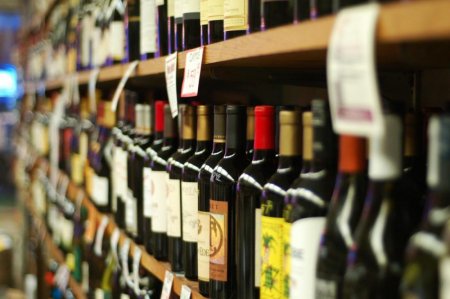 Власти намерены установить «минимальный порог» цен на винные изделия в России 