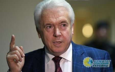 Олейник готовится к выдвижению в президенты Украины, заявил Азаров