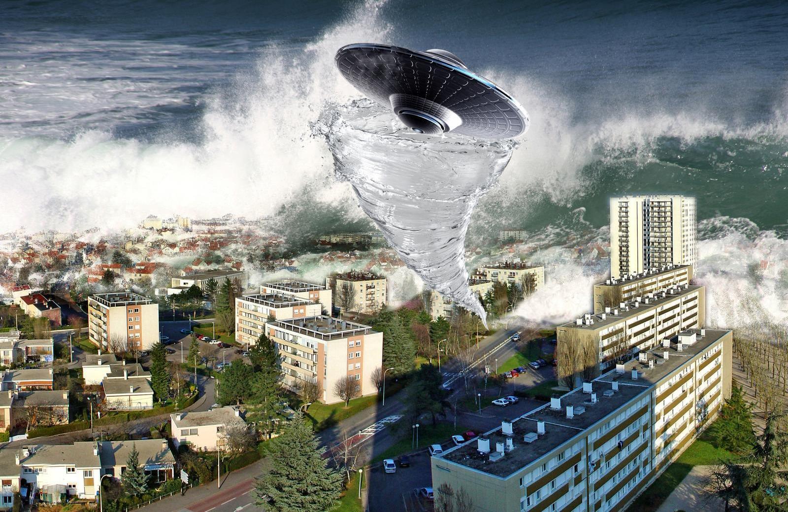 Tsunami natural disaster. Волна 40 метров ЦУНАМИ Япония. Гонолулу ЦУНАМИ. ЦУНАМИ В России 2023. Панама (город) ЦУНАМИ.