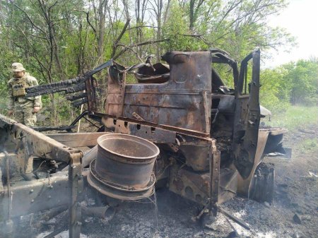 Новые потери ВСУ: на Донбассе рядом с местом ликвидации комбата карателей подорвался военный грузовик (ФОТО, ВИДЕО)